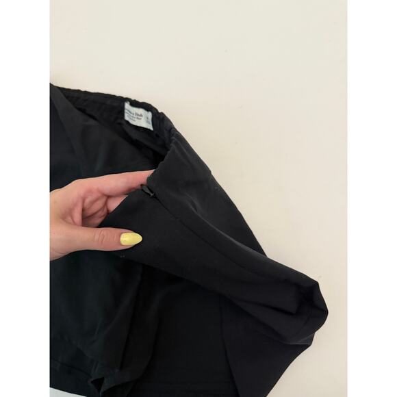 Abercrombie and fitch black scarlett mini skort high rise - size medium - Picture 6 of 6